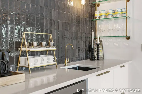 141 E 26th Street, Holland, MI 49423