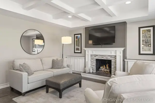 404 Goldcrest Drive, Holland, MI 49424