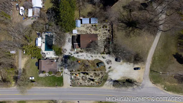 1661 68th Street, Fennville, MI 49408