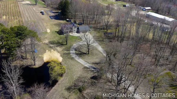 1661 68th Street, Fennville, MI 49408