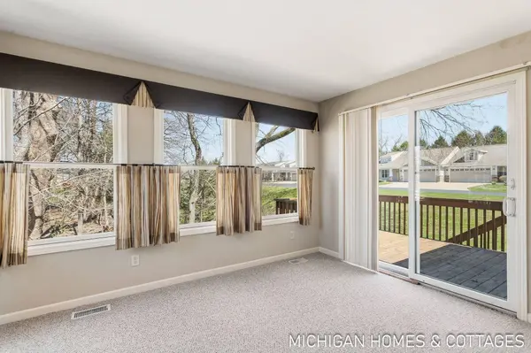 1535 Ashtyn Woods Parkway, Zeeland, MI 49464