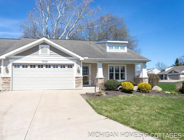 1535 Ashtyn Woods Parkway, Zeeland, MI 49464
