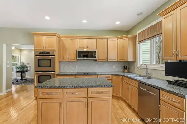 475 Trail Head Drive, Holland, MI 49424