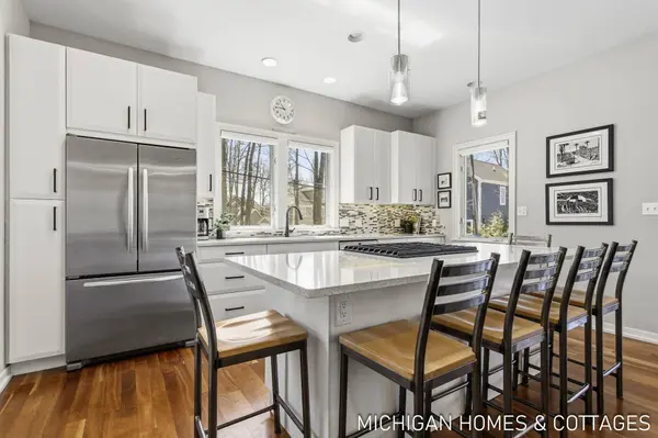 6700 Ratcliff Drive, Macatawa, MI 49434