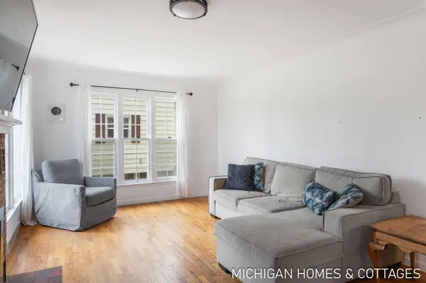 142 W 22nd Street, Holland, MI 49423