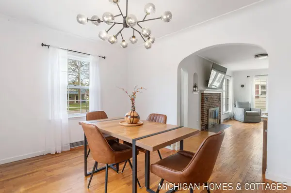 142 W 22nd Street, Holland, MI 49423