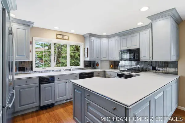 309 Glen Garry Court, Holland, MI 49423