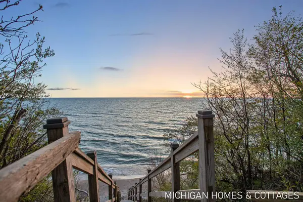 1484 71st Street, Fennville, MI 49408
