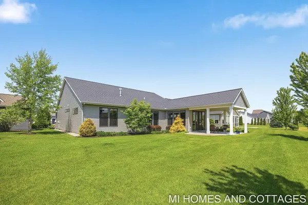 14052 Phoenix Place, Holland, MI 49424