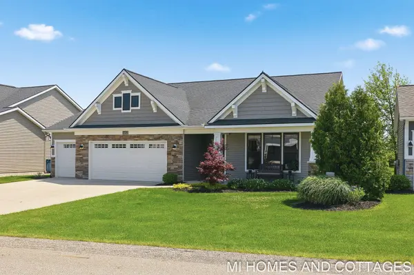 14052 Phoenix Place, Holland, MI 49424