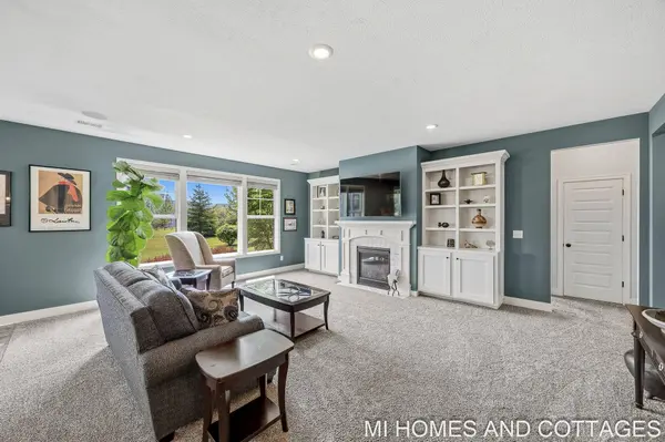 14052 Phoenix Place, Holland, MI 49424