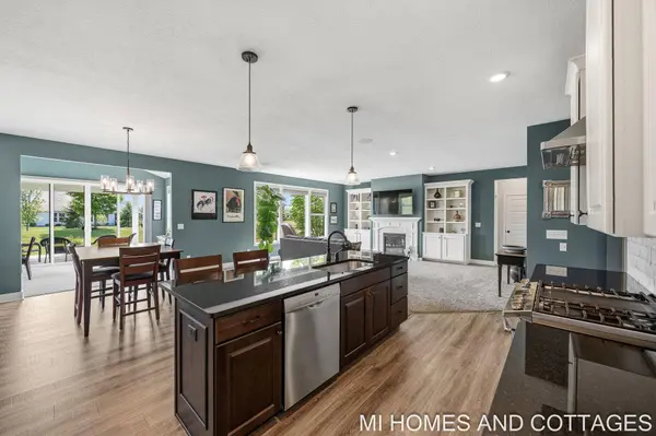 14052 Phoenix Place, Holland, MI 49424