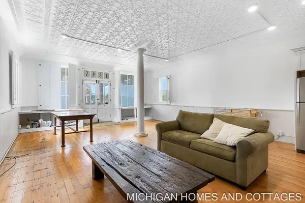 1395 Blue Star Highway Highway, South Haven, MI 49090