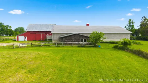 2695 62nd Street, Fennville, MI 49408