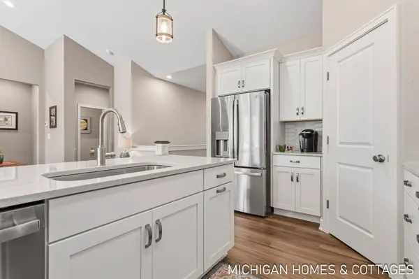 14193 Phoenix Place, Holland, MI 49424