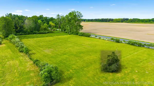 2695 62nd Street, Fennville, MI 49408