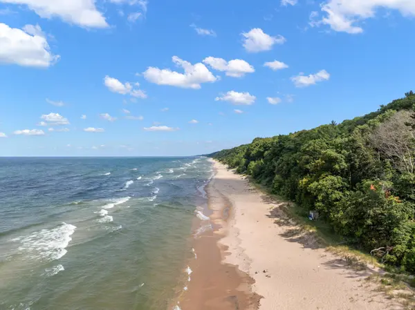 5959 Lake Harbor Road, Muskegon, MI 49441