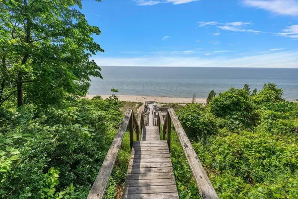 368 S Lakeshore Drive, Holland, MI 49424