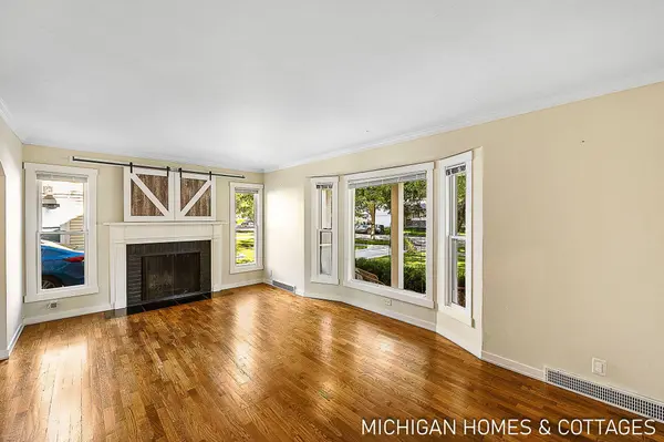 52 W 27th Street, Holland, MI 49423