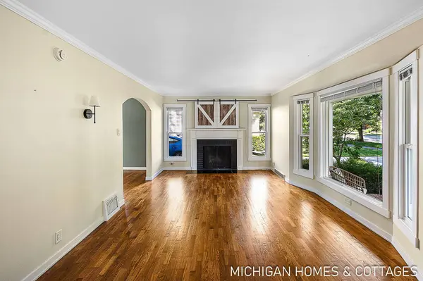52 W 27th Street, Holland, MI 49423