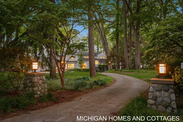 714 N Shore Drive, Holland, MI 49424