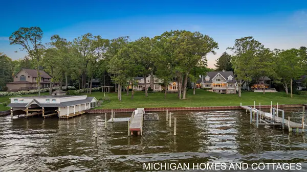 714 N Shore Drive, Holland, MI 49424