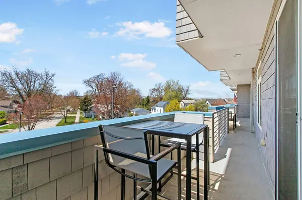 529 Miller Drive #202, Grand Haven, MI 49417
