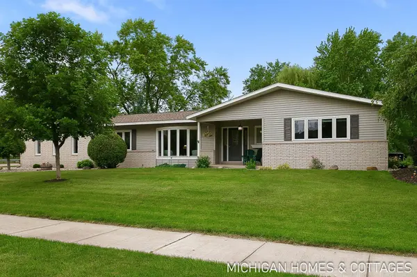 593 Alice Avenue, Zeeland, MI 49464