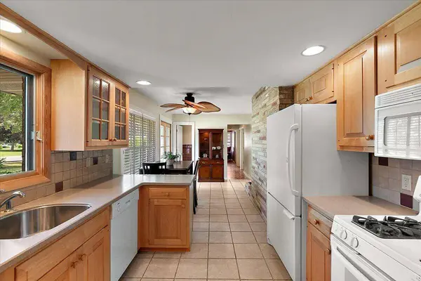 838 S Shore Drive, Holland, MI 49423