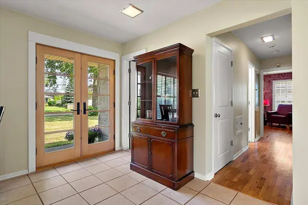 838 S Shore Drive, Holland, MI 49423