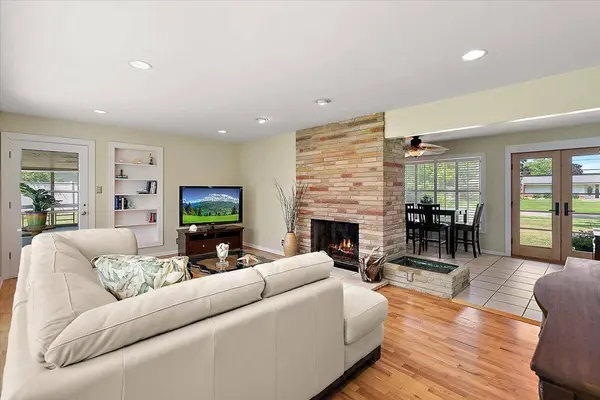 838 S Shore Drive, Holland, MI 49423