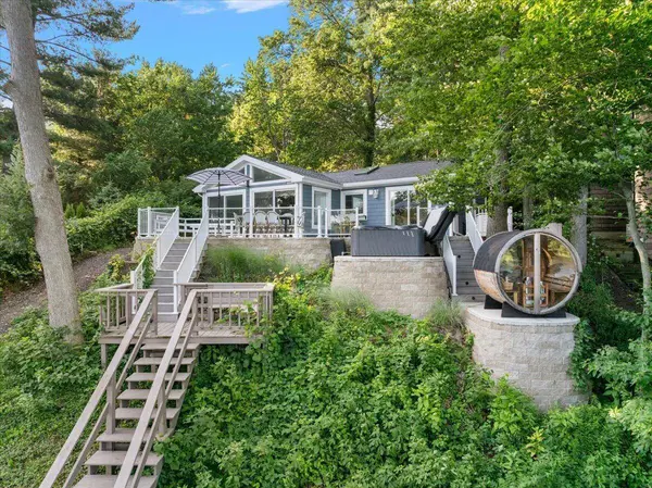 6365 WatersEdge Lane, Saugatuck, MI 49453