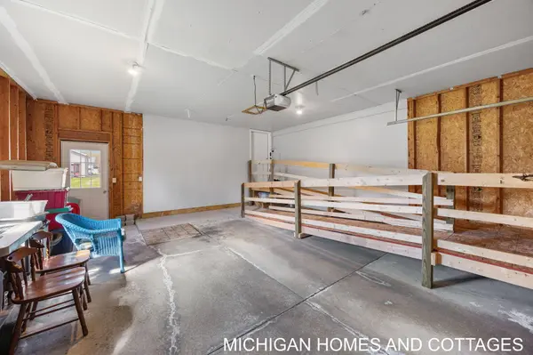 5245 W Scenic Turn Lane, Holland, MI 49423