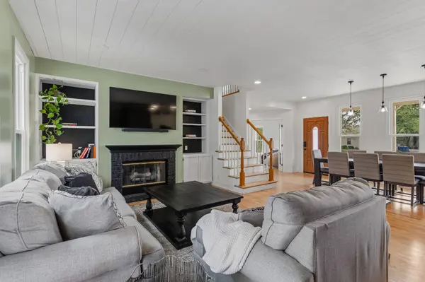 401 Erin Isle Court, Holland, MI 49424