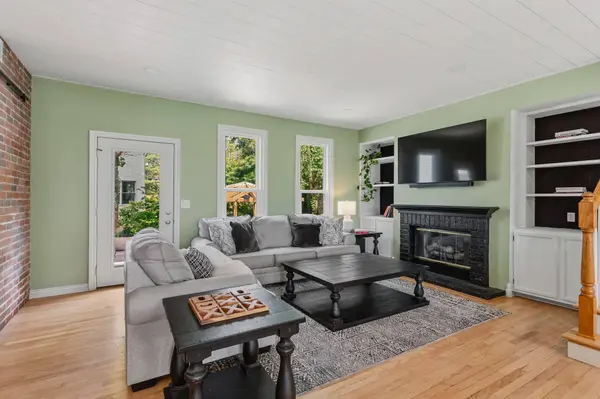 401 Erin Isle Court, Holland, MI 49424