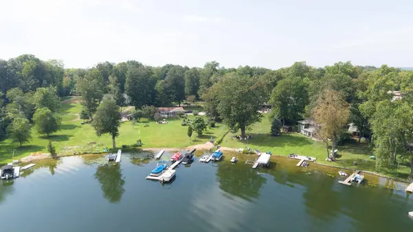2523 Vanhorn Court, Allegan, MI 49010