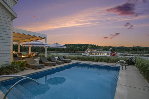 6736 Saugatuck Beach Road, Saugatuck, MI 49453