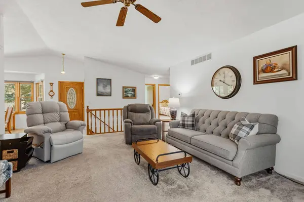 2515 Oak Forest Drive, Holland, MI 49424