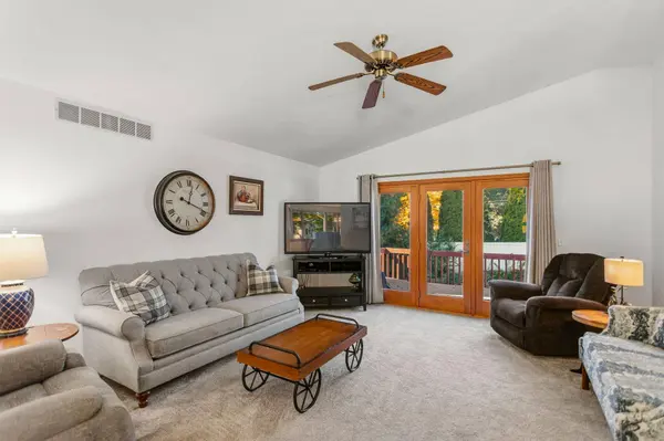 2515 Oak Forest Drive, Holland, MI 49424