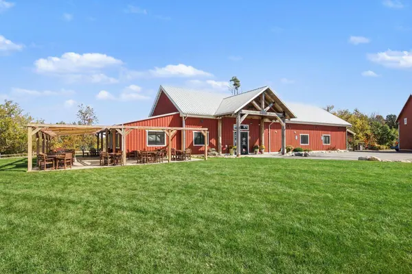 2255 Indian Lakes NW Road, Kent City, MI 49330