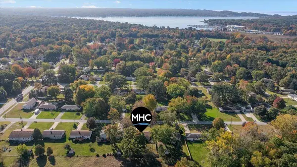 1687 Pinta Drive, Holland, MI 49424