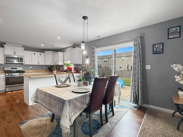 251 Maryland LN, Pingree Grove, IL 60140