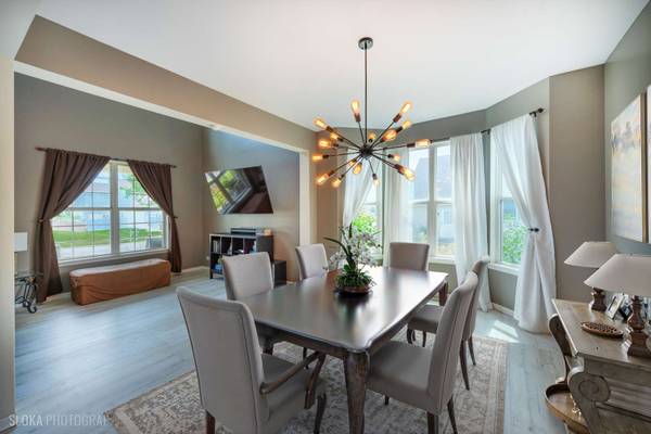 728 Kathi DR, Hampshire, IL 60140