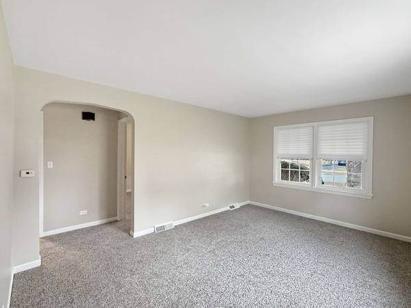 519 N Elm ST, Mount Prospect, IL 60056