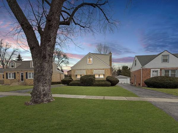 519 N Elm ST, Mount Prospect, IL 60056