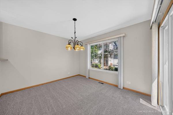 340 New Haven DR #340, Cary, IL 60013
