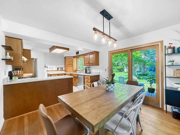 4705 Wild Cherry RD, Crystal Lake, IL 60012