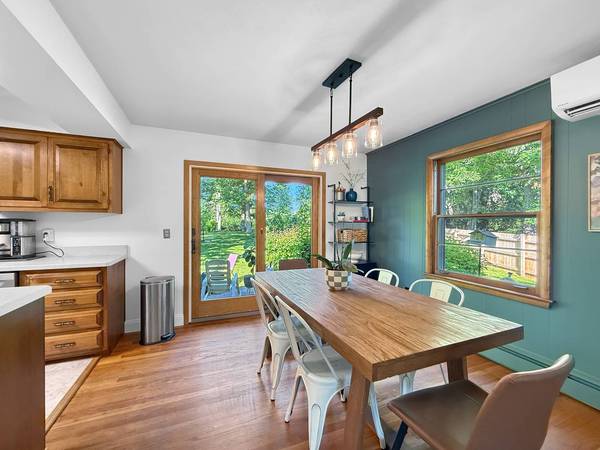 4705 Wild Cherry RD, Crystal Lake, IL 60012