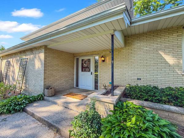 4705 Wild Cherry RD, Crystal Lake, IL 60012