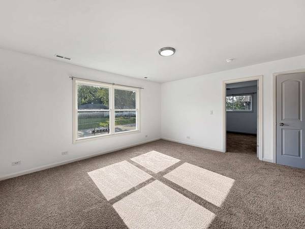 10407 N Church ST #3, Huntley, IL 60142